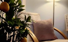 Casa Frida - W Free Parking, Self-Checkin, Balcony, 5 Min From Shops & Markets